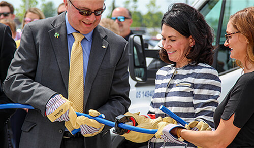 Border States Electric Cuts Wire at New Branch Support Center to Celebrate Opening